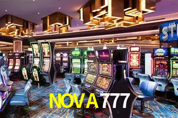 Una escena digital vívida inspirada en casino con NOVA777 mostrado prominentemente, luces brillantes, fichas, cartas y acentos dorados.